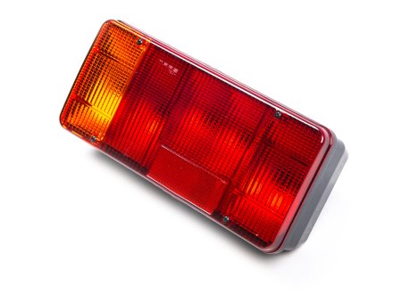 Ліхтар задній універсальний з роз’ємом ззаду лівий M610728