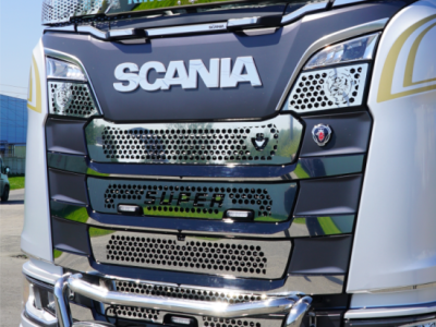 Нержавіюча сталь в тюнінгу вантажівок: переваги та недоліки