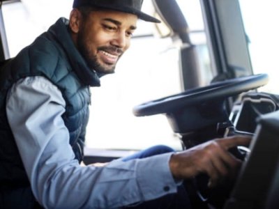 Чи варто встановлювати дорогу аудіосистему у вантажівці?