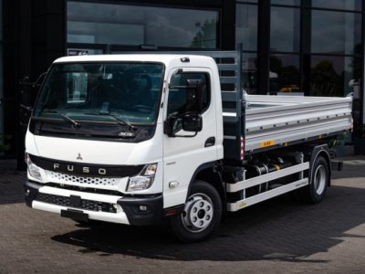Огляд бортової вантажівки Mitsubishi Fuso 9C18 (Євро-6)