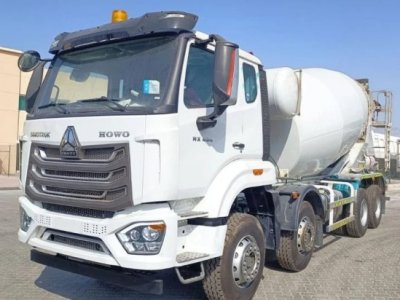 Автобетонозмішувач HOWO N7G 8x4: Ефективність для великих об'єктів