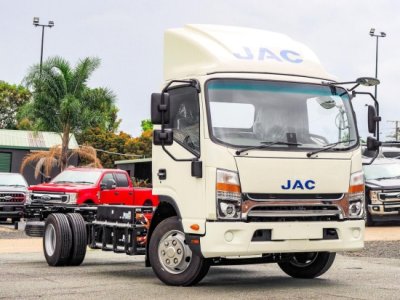 Огляд шасі JAC N55 EV 4x2: Екологічне рішення для міських перевезень