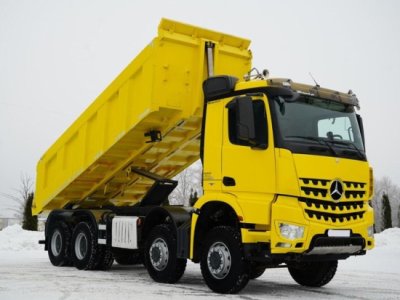 Огляд потужного позашляхового самоскида Mercedes-Benz Arocs 4151 (8x8, Євро-6)