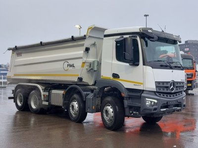 Огляд самоскида Mercedes-Benz Arocs 4243 8x4 (Євро-6): Технічні характеристики