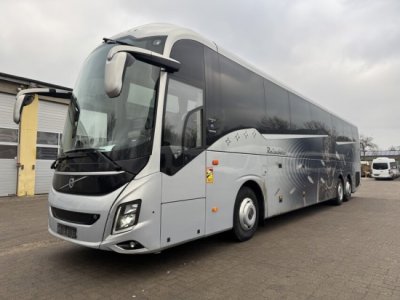 Volvo 9900 (Євро-6): преміальний туристичний автобус для далеких рейсів