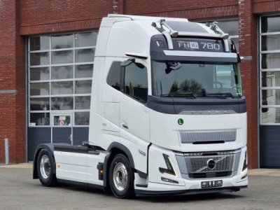 Чому Volvo FH популярний для далеких рейсів?
