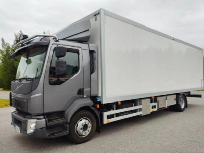 Огляд компактної вантажівки Volvo FL 250 4×2 (Євро-6)