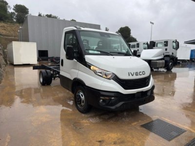 Iveco Daily 35C16 4x2 (Євро-6): огляд шасі вантажного автомобіля