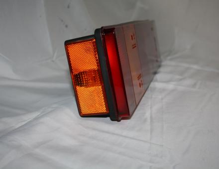 Ліхтар задній 7-ми секційний з фішкою ззаду правий