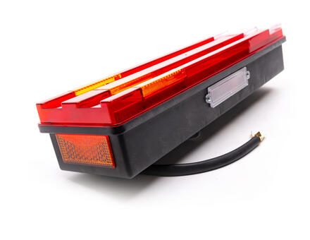 Задній ліхтар ребристий 7-ми секційний з кабелем 0031