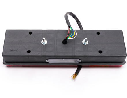 Задній ліхтар ребристий 7-ми секційний з кабелем 0031