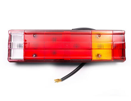 Задній ліхтар ребристий 7-ми секційний з кабелем 0031