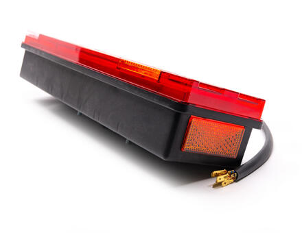 Задній ліхтар ребристий 7-ми секційний з кабелем 0031