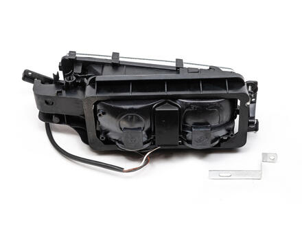 Протитуманна фара Man F2000 права M631827