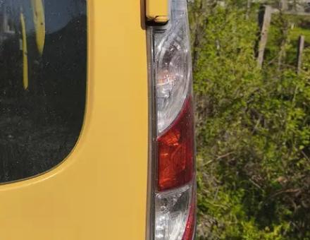 Ліхтар задній Renault Kangoo (2013+) правий (2 двері) M411211
