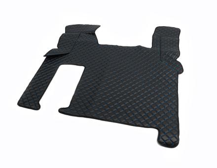 Килимки в салон Man Tgx екошкіра чорні з синьою прошивкою (автомат)