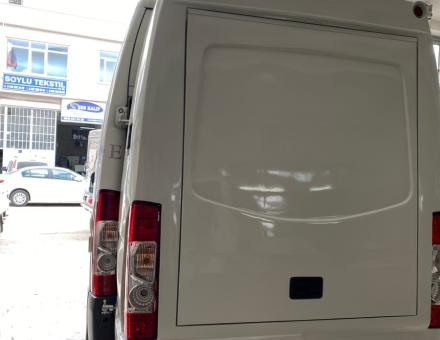 Навісний багажник для Iveco Daily