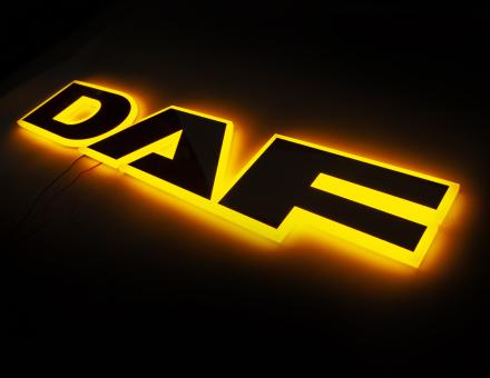 Надпис на решітку DAF нержавійка з оранжевою підсвіткою (68см.*13,5см.)