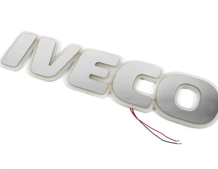 Надпис на решітку Iveco нержавійка з оранжевою підсвіткою (60см.*14см.)