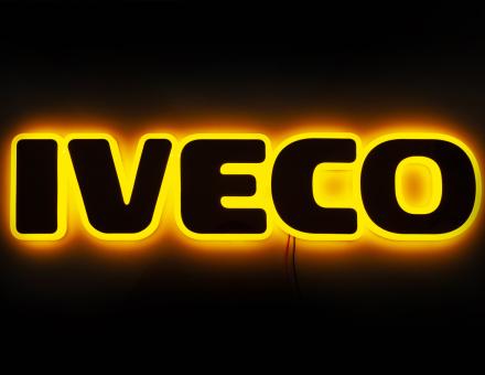 Надпис на решітку Iveco нержавійка з оранжевою підсвіткою (60см.*14см.)