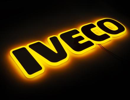 Надпис на решітку Iveco нержавійка з оранжевою підсвіткою (60см.*14см.)