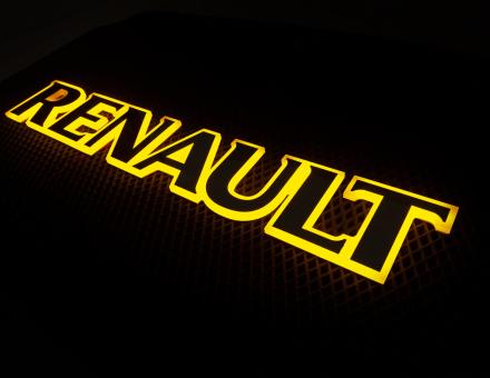 Надпис на решітку Renault нержавійка з оранжевою підсвіткою (79см.*13см.)